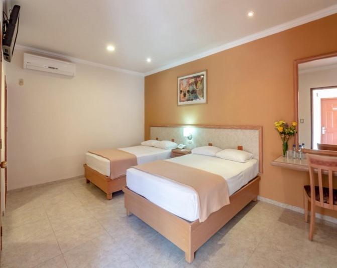 Tecnohotel Itzaes Мерида Екстериор снимка